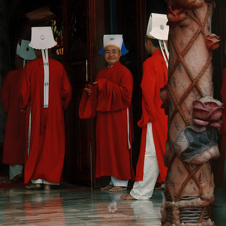 Red for Confucianism
