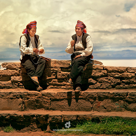 Taquileño Men Knitting