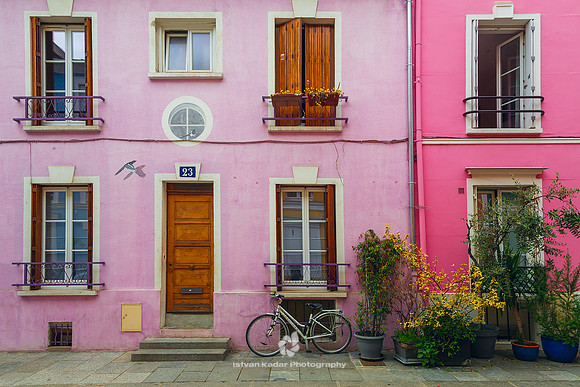 Façades Roses, Rue Crémieux, Paris, France