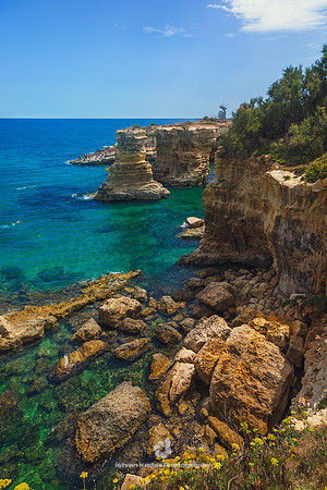 Faraglioni di Torre Sant'Andrea, Salento, Apulia, Italia