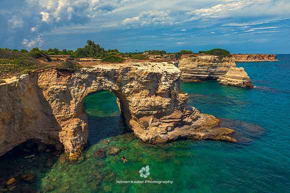 Faraglioni di Torre Sant'Andrea, Salento, Apulia, Italia