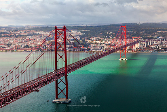 Ponte 25 de Abril at Sunlight