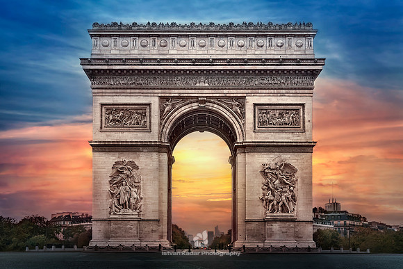 Coucher de l'Arc de Triomphe de l'étoile à Paris