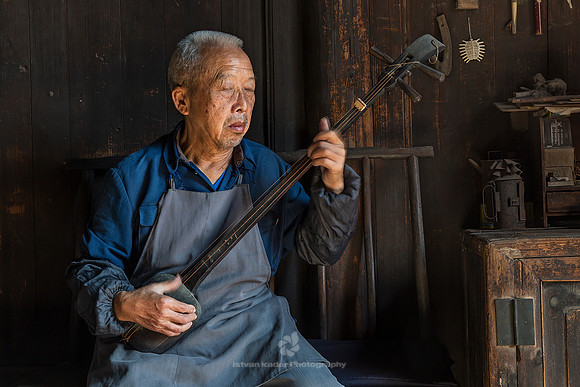 Simple Tunes on the Sanxian