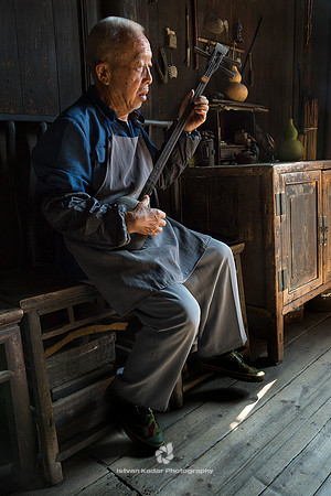 Simple Tunes on the Sanxian