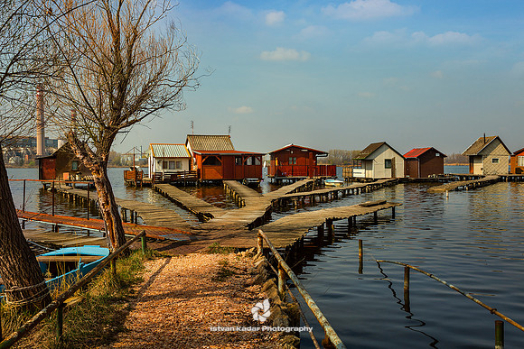 Stillt Village on Lake Bokod