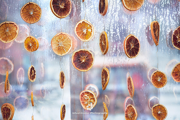 Pin Dried Oranges