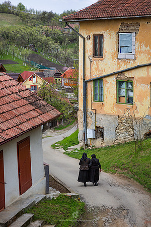 Villagers in Szék