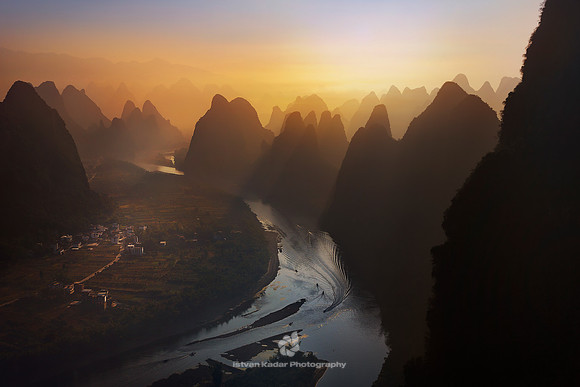 Sunrise at Xianggong Hill