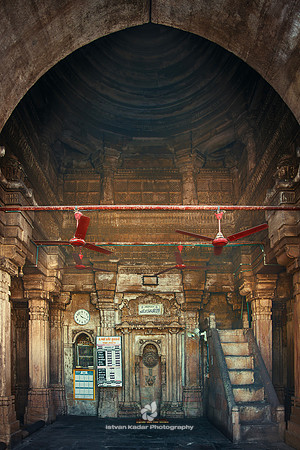 Dai Halima Mosque, Ahmedabad, Gujarat, India