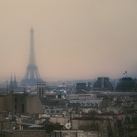 "19th Century Style", Arch, Architecture, Art, "Capital Cities", "Eiffel Tower", Europe, "Famous Place", France, "French Culture", "International Landmark", Iron, Metal, Misty, Outdoors, Paris, Paris-